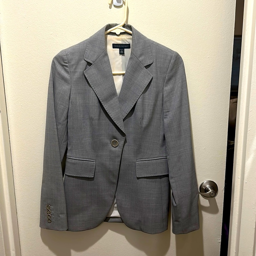 Two piece gray light patterned skirt suit. Excellent condition!